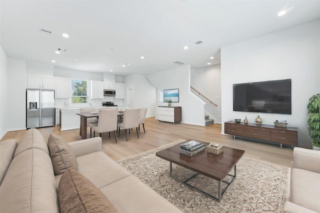 1013 Erin Street S, Houston, TX 77009