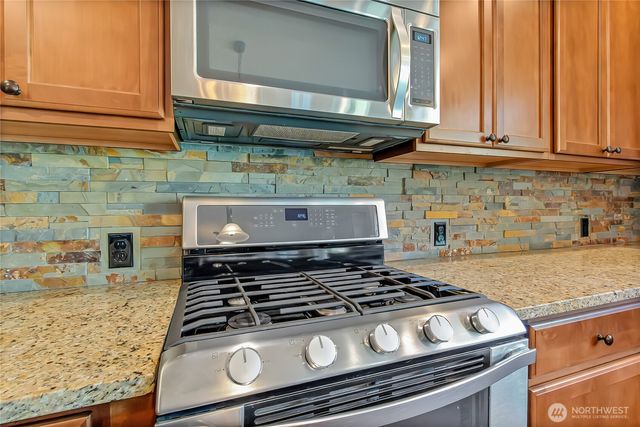 9440 Piperhill Drive SE, Olympia, WA 98513