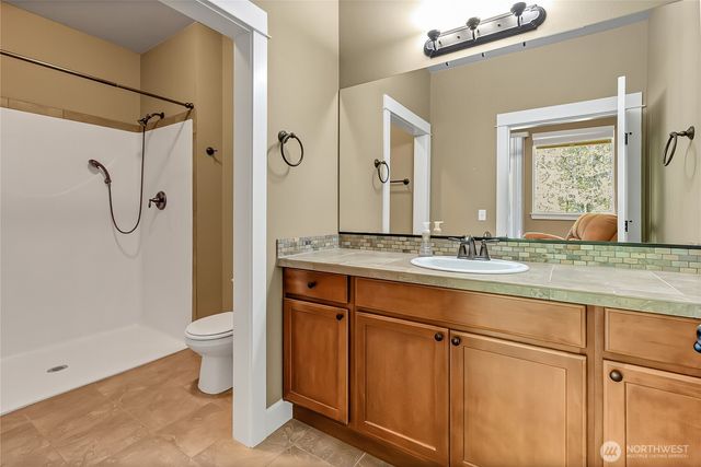 9440 Piperhill Drive SE, Olympia, WA 98513