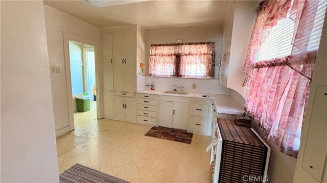 4139 2nd Ave, Los Angeles, CA 90008