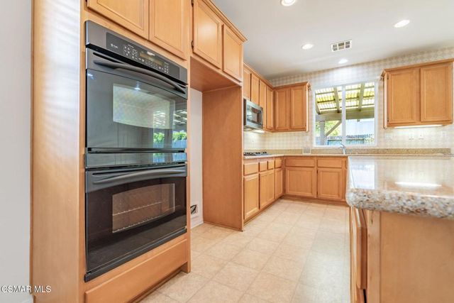 2024 Las Estrellas Court, Camarillo, CA 93012