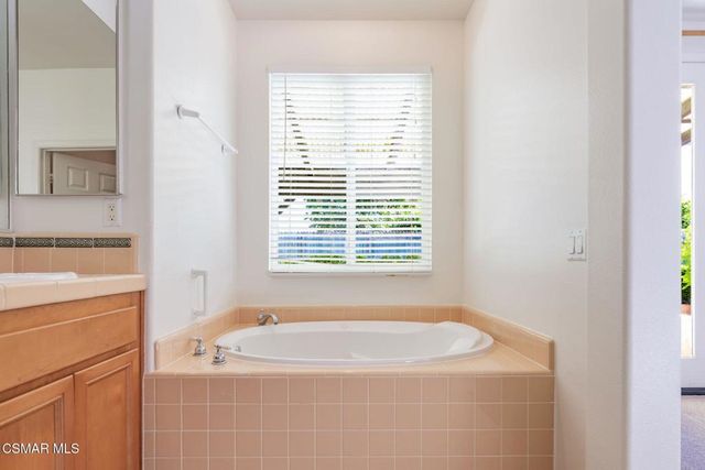 2024 Las Estrellas Court, Camarillo, CA 93012