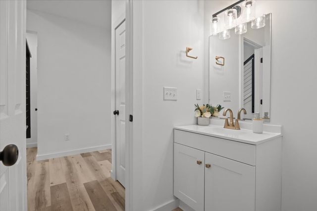 9046 Carolyn Way, Bon Aqua, TN 37025