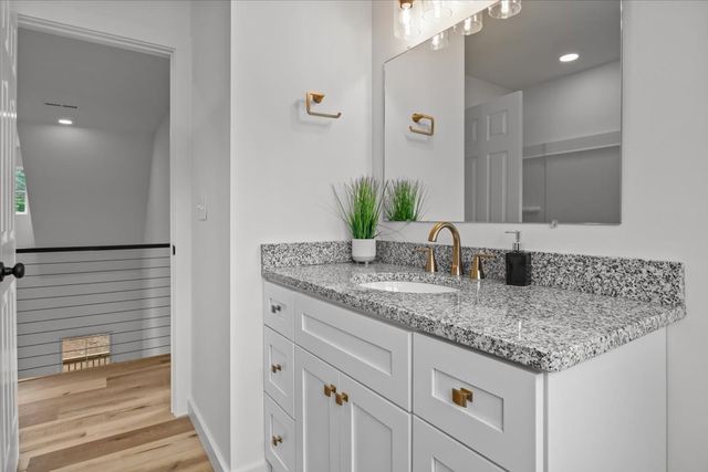 9046 Carolyn Way, Bon Aqua, TN 37025