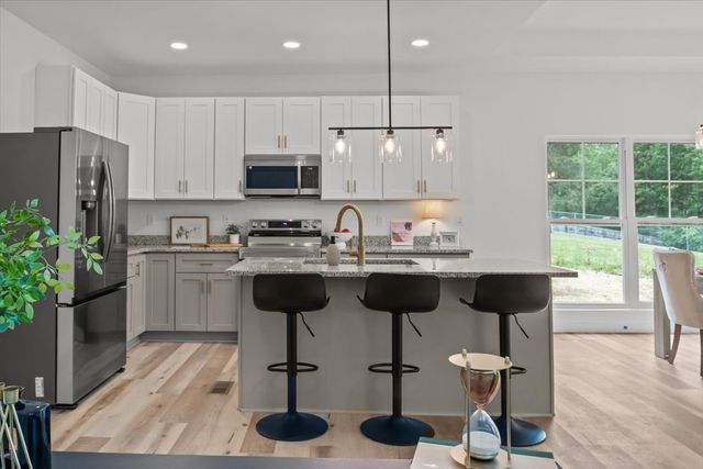 9046 Carolyn Way, Bon Aqua, TN 37025
