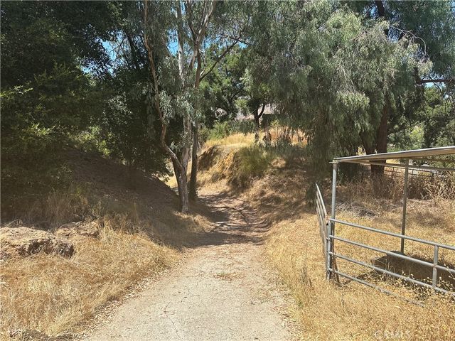 30100 Mulholland, Agoura, CA 91301