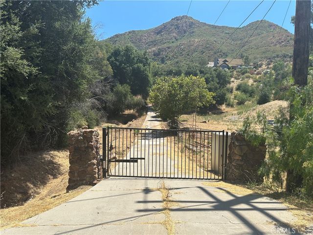 30100 Mulholland, Agoura, CA 91301