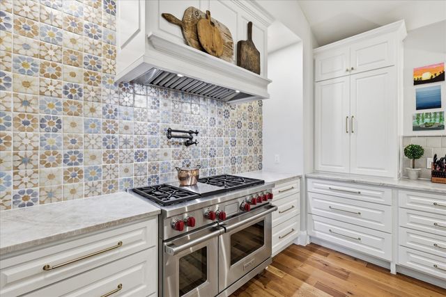426 E Texas Street, Grapevine, TX 76051