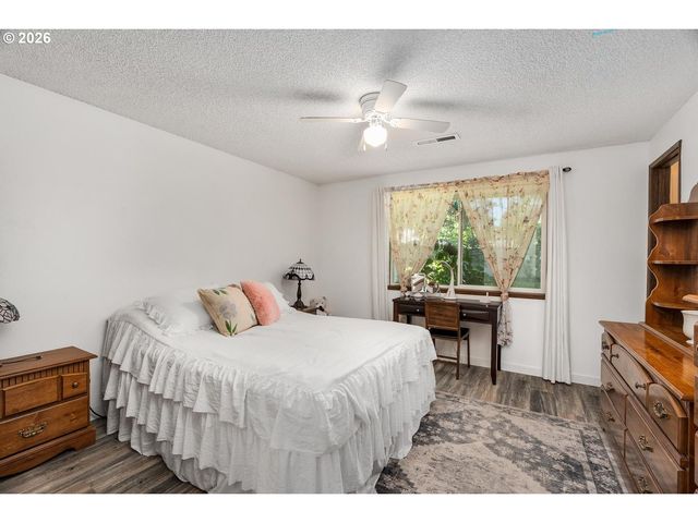 5706 Ne 38TH St, Vancouver, WA 98661