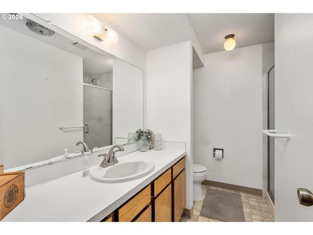 5706 Ne 38TH St, Vancouver, WA 98661
