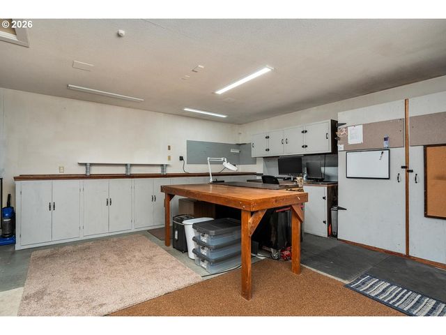5706 Ne 38TH St, Vancouver, WA 98661