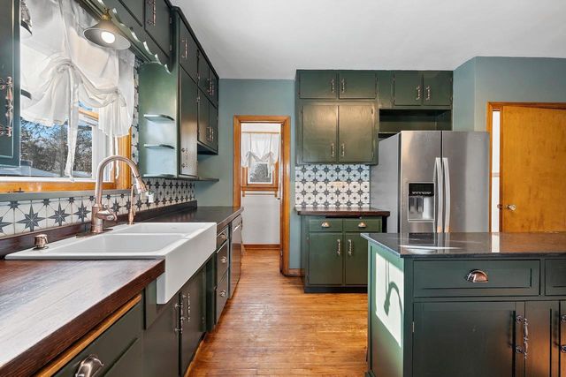 1717 CHURCH STREET, Marinette, WI 54143