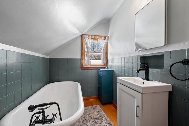 1717 CHURCH STREET, Marinette, WI 54143