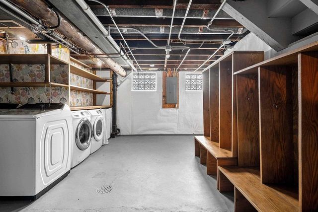 1717 CHURCH STREET, Marinette, WI 54143