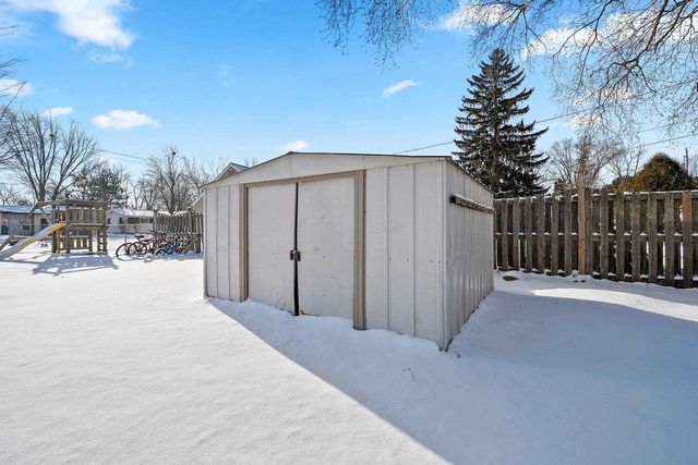 1717 CHURCH STREET, Marinette, WI 54143