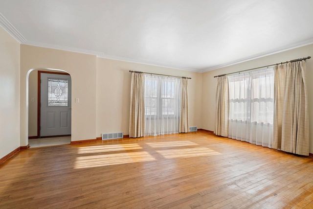 1717 CHURCH STREET, Marinette, WI 54143