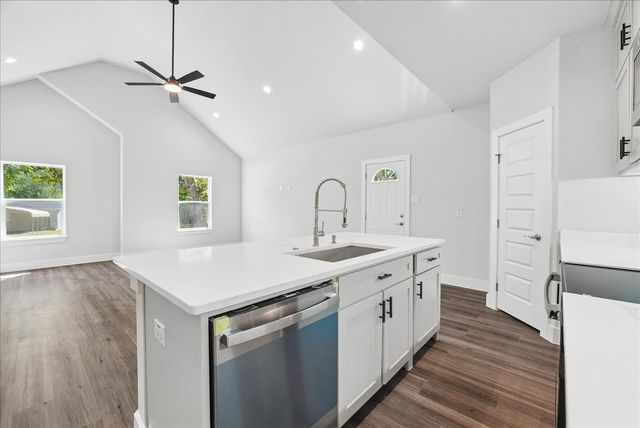 200 Harris Harbor, East Tawakoni, TX 75472