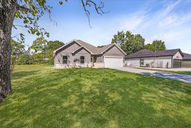 200 Harris Harbor, East Tawakoni, TX 75472