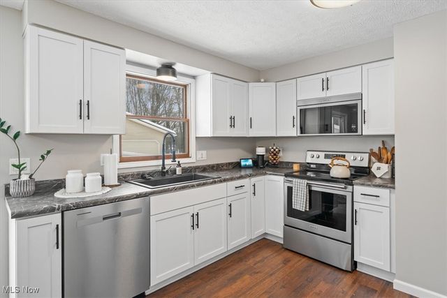 515 Taylor Avenue, Akron, OH 44312