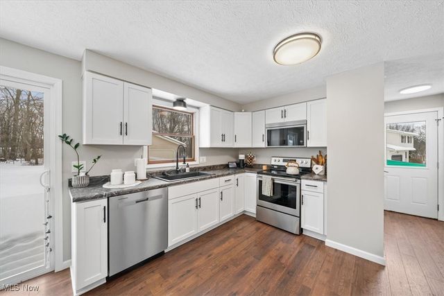 515 Taylor Avenue, Akron, OH 44312