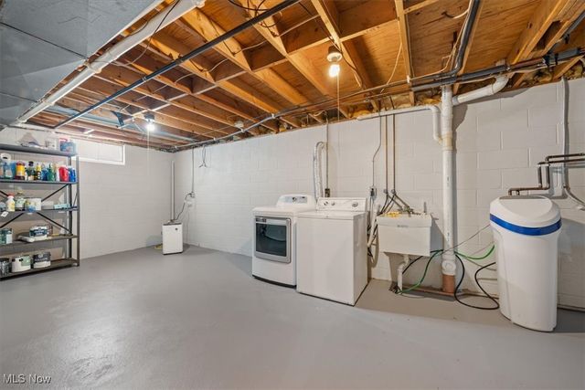 515 Taylor Avenue, Akron, OH 44312