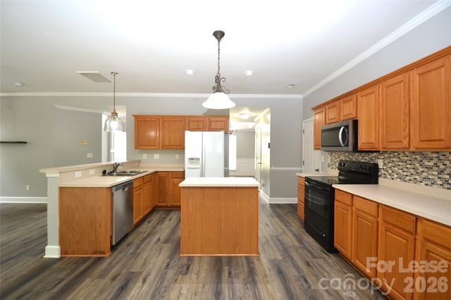 5842 Shining Oak Lane, Charlotte, NC 28269