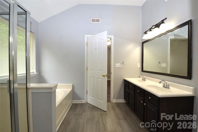 5842 Shining Oak Lane, Charlotte, NC 28269