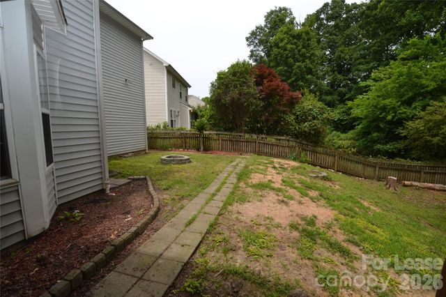 5842 Shining Oak Lane, Charlotte, NC 28269