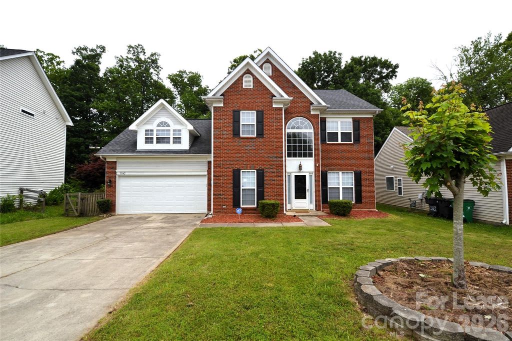 5842 Shining Oak Lane, Charlotte, NC 28269