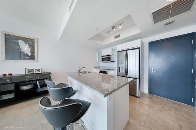 888 Biscayne Boulevard 3702, Miami, FL 33132