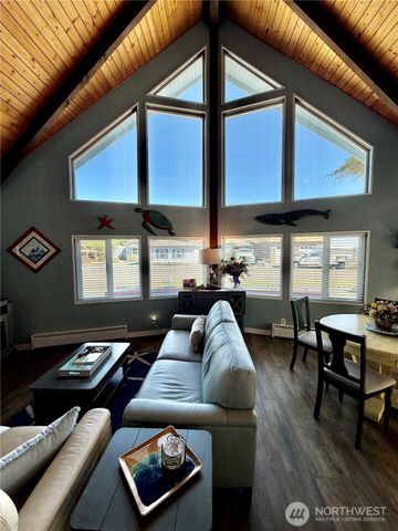 331 Harbor View Loop SE, Ocean Shores, WA 98569