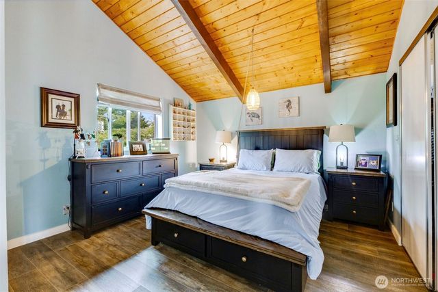 331 Harbor View Loop SE, Ocean Shores, WA 98569