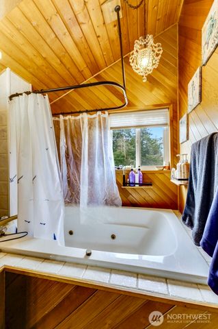 331 Harbor View Loop SE, Ocean Shores, WA 98569