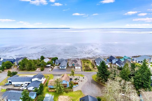 331 Harbor View Loop SE, Ocean Shores, WA 98569