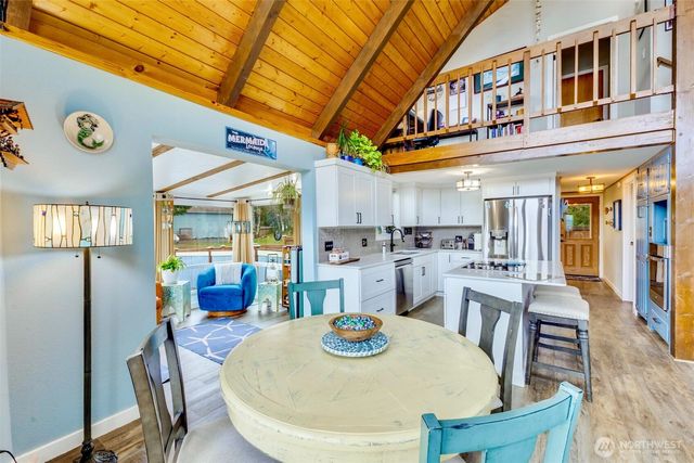 331 Harbor View Loop SE, Ocean Shores, WA 98569