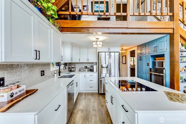 331 Harbor View Loop SE, Ocean Shores, WA 98569