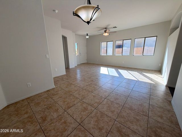 25852 W LYNNE Lane, Buckeye, AZ 85326
