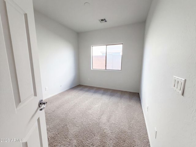 25852 W LYNNE Lane, Buckeye, AZ 85326