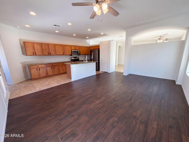 25852 W LYNNE Lane, Buckeye, AZ 85326