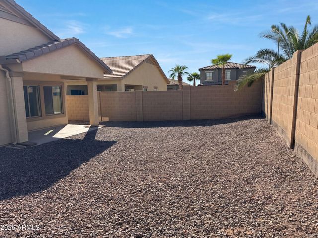 25852 W LYNNE Lane, Buckeye, AZ 85326