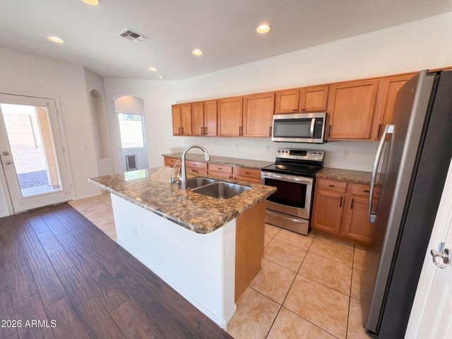 25852 W LYNNE Lane, Buckeye, AZ 85326