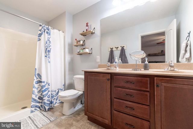 182 OLD SCHOOLHOUSE LANE, Mechanicsburg, PA 17055