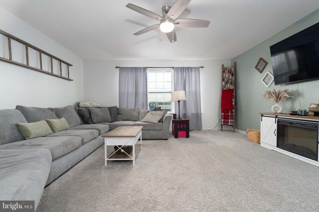 182 OLD SCHOOLHOUSE LANE, Mechanicsburg, PA 17055