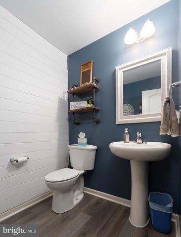 182 OLD SCHOOLHOUSE LANE, Mechanicsburg, PA 17055