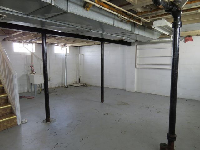 22021 Gascony Avenue, Eastpointe City, MI 48021