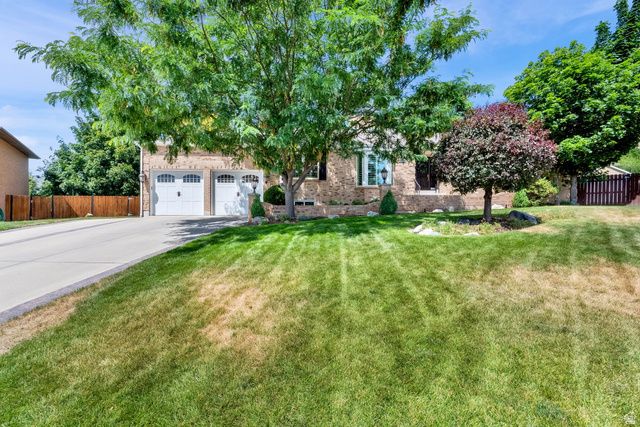 134 W JENNINGS LN, Centerville, UT 84014