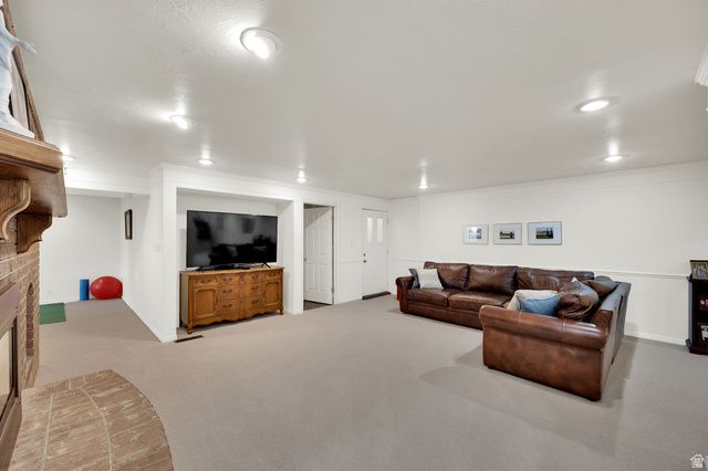 134 W JENNINGS LN, Centerville, UT 84014