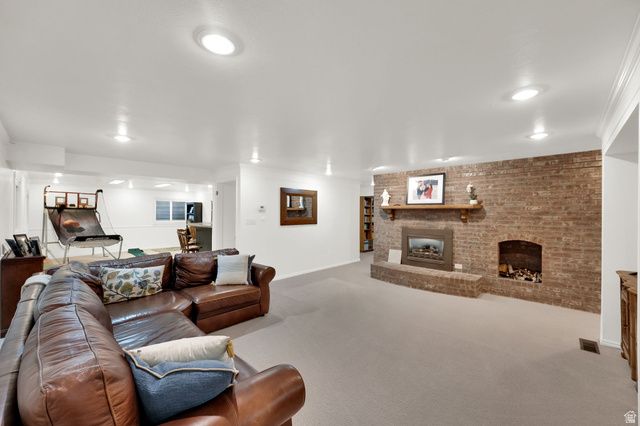 134 W JENNINGS LN, Centerville, UT 84014