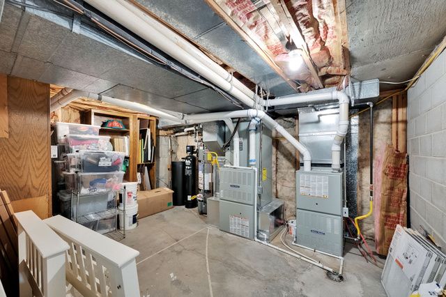 134 W JENNINGS LN, Centerville, UT 84014