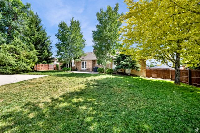 134 W JENNINGS LN, Centerville, UT 84014